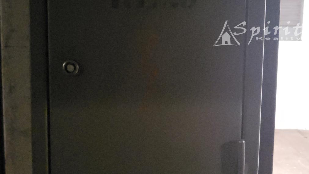 Na prenájom uzamykateľná garáž, uzatvorený areál s 24h.službou