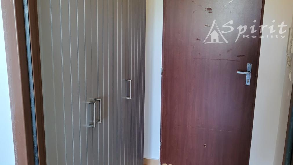 Na prenájom praktická garsónka oproti Ekonomickej Univerzite