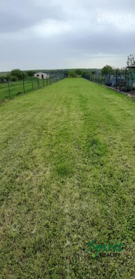 Ponúkame na PREDAJ pekný pozemok v obci Dubova len 7min.od MODRY