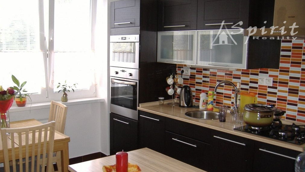 Ponúkame na prenájom kompletne zrekonštruovaný 2izbový byt na Sibírskej ulici