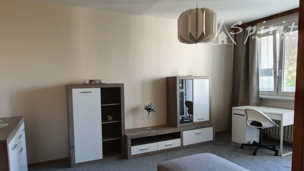 Ponúkame NA PRENÁJOM 3 izbový byt na Sekurisovej
