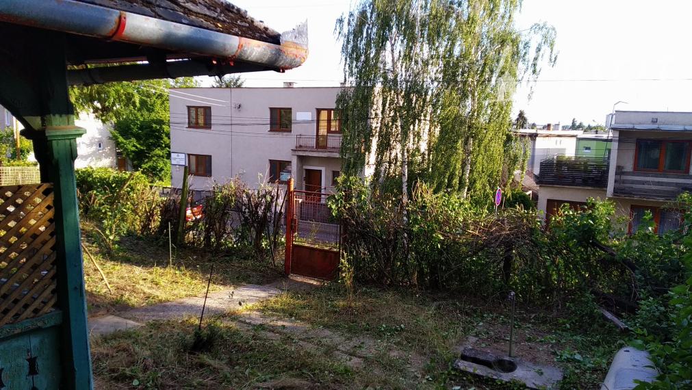 Ponúkame na pre PREDAJ záhradný domček na peknom pozemku o výmere 860m2