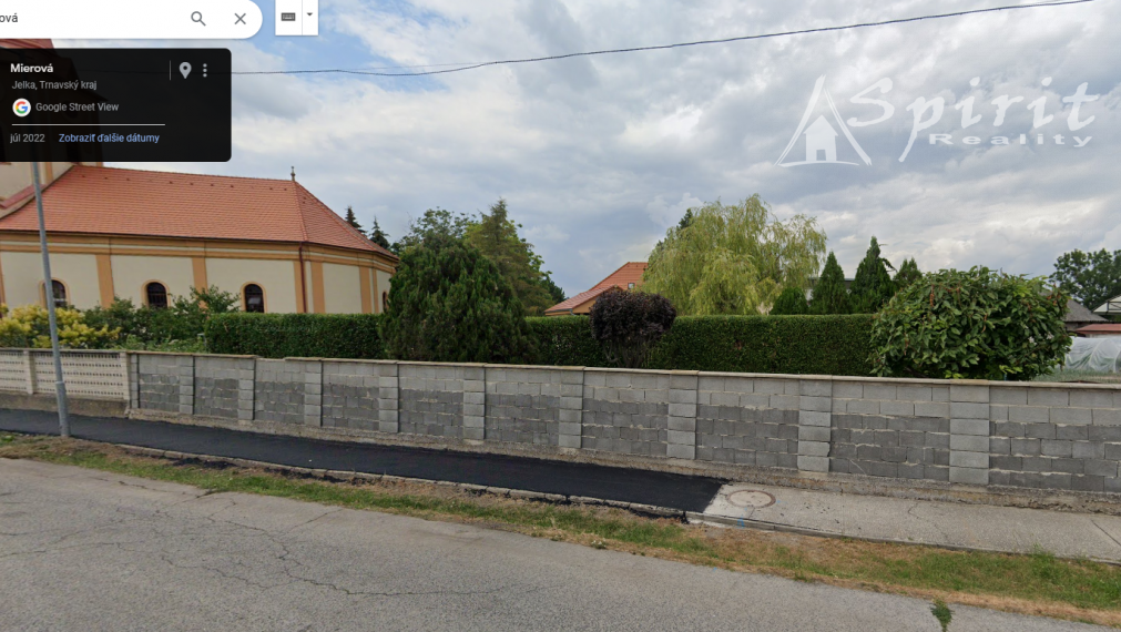 PREDAJ pozemok - vhodný na podnikateľský účel