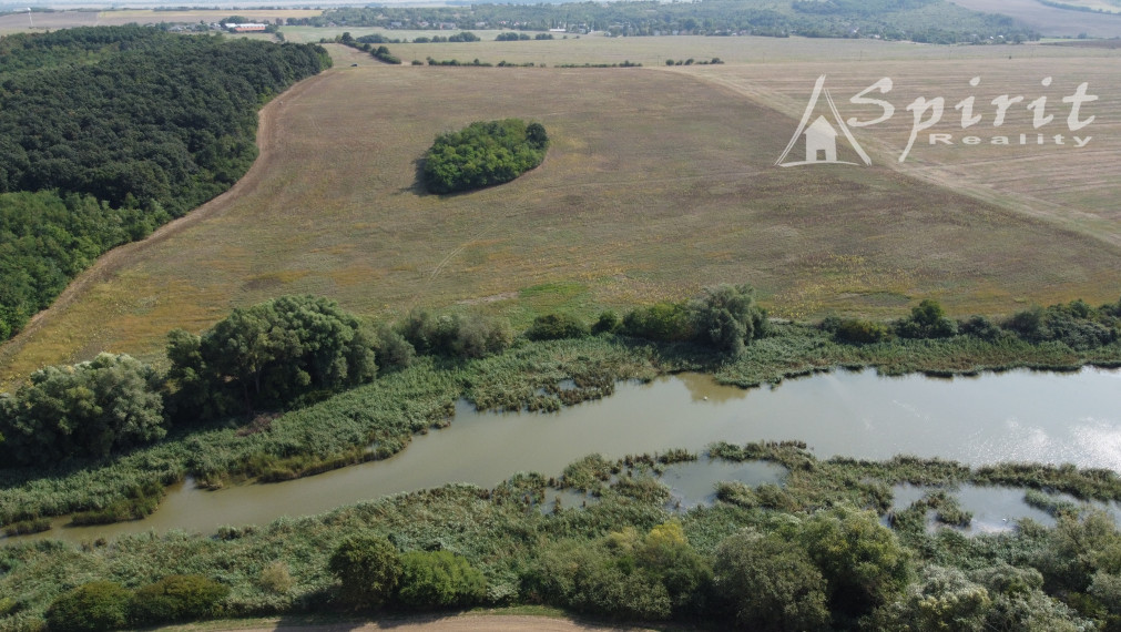 NA PREDAJ INVESTIČNÝ POZEMOK - orná pôda - schválený územný plán