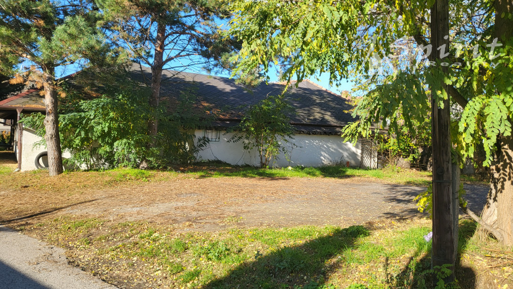 Ponúkame na PREDAJ rodinný dom v centre obce Veľké Úľany