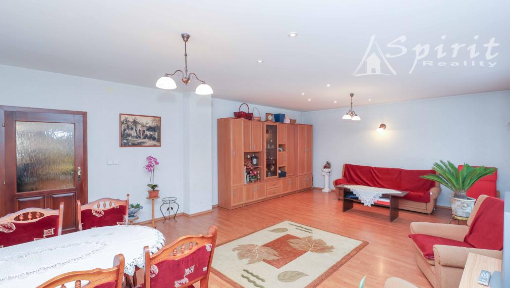 Výnimočná ponuka - 7izb. priestranný RD s 2gáražou na 36á pozemku