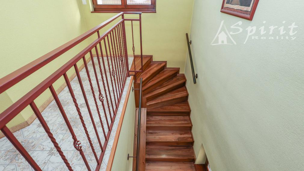 Výnimočná ponuka - 7izb. priestranný RD s 2gáražou na 36á pozemku