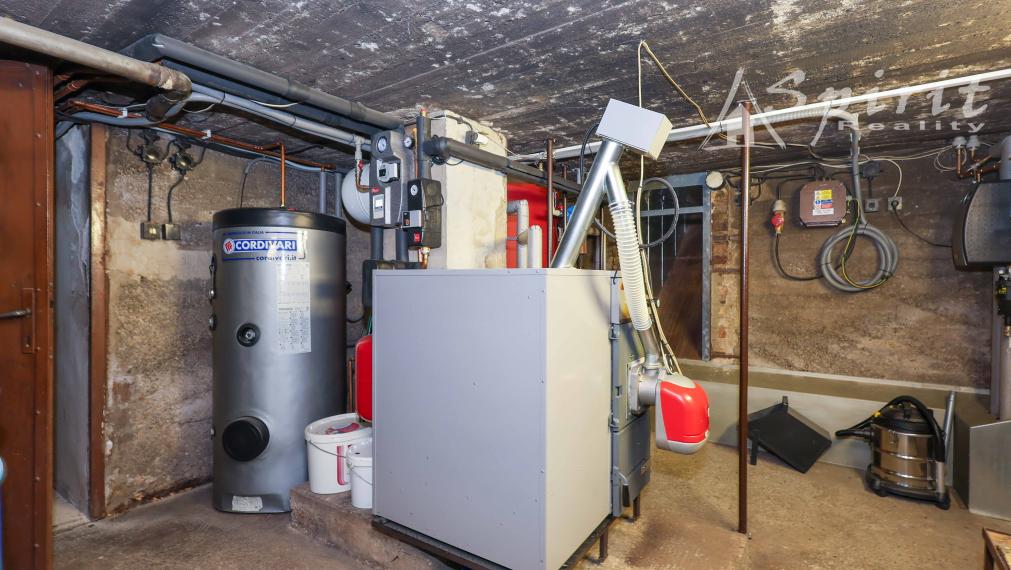 Výnimočná ponuka - 7izb. priestranný RD s 2gáražou na 36á pozemku