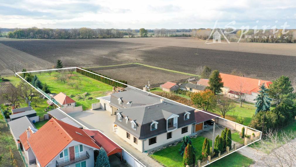 Výnimočná ponuka - 7izb. priestranný RD s 2gáražou na 36á pozemku