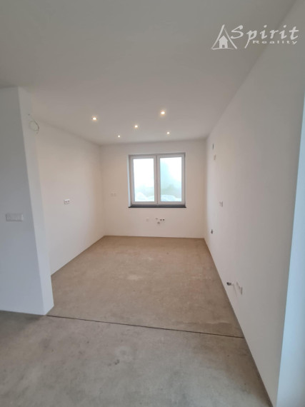 Na predaj: Moderný dom v obci Veľké Úľany – Ekoosada, novostavba (holodom)