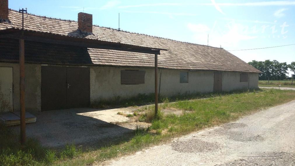 Ponúkame na PREDAJ SKLADový priestor v obci Dolná Streda, len 3 min.od Serede