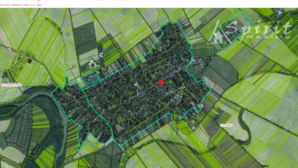 Na predaj pozemky/mok v centre obce Jelka – ulica Mierová