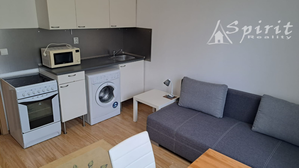 Na prenájom: Štýlová garsónka neďaleko OC Central