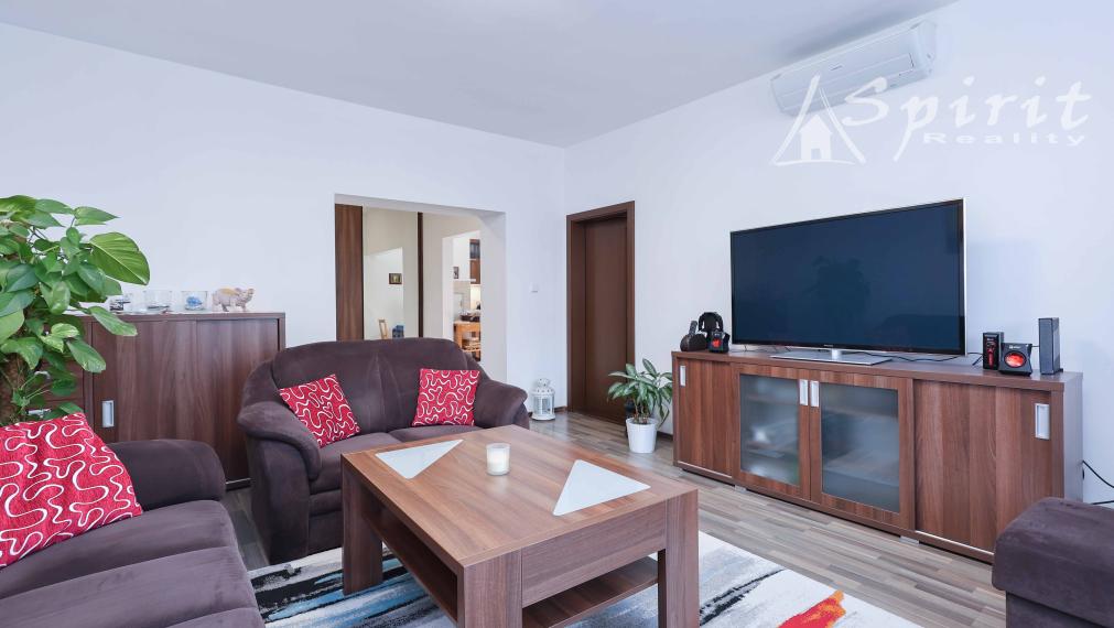 Štýlový 3-izbový byt na PREDAJ - Staré Mesto, len pár metrov od OC Central