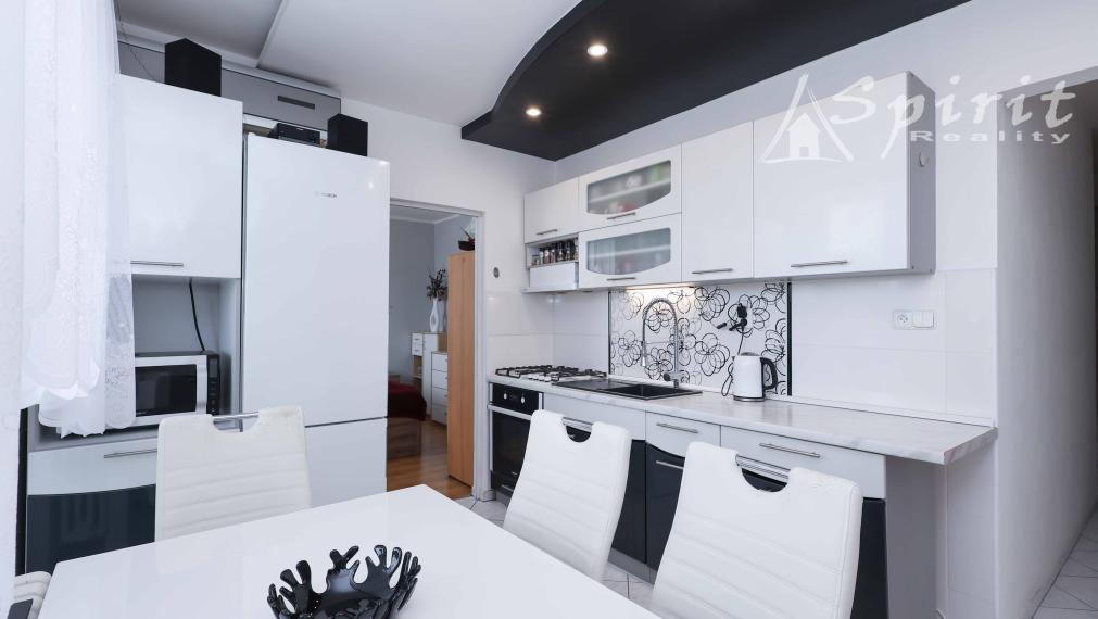 Štýlový 3-izbový byt s klimatizáciou a lodžiou v Galante – Mierová ulica