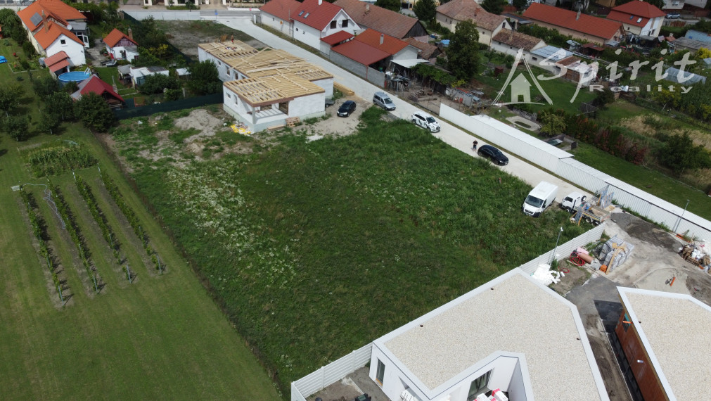 Pozemky na predaj - cca 7a