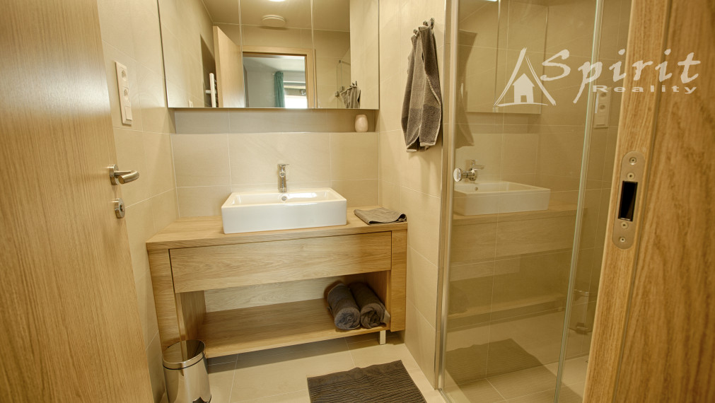 Luxusný 2-izbový byt na prenájom v SKY PARK, Bratislava-Staré Mesto