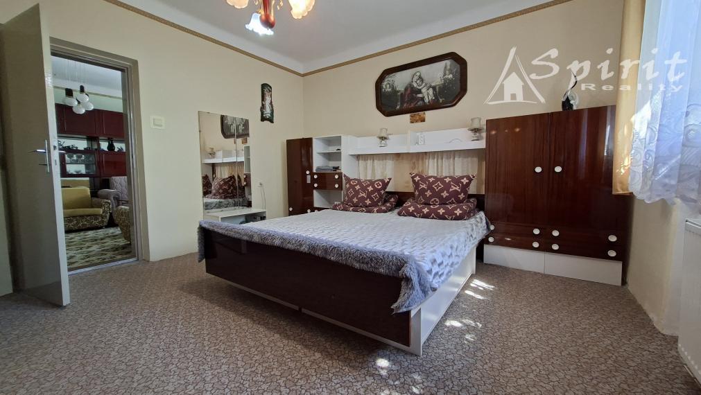 Na predaj priestranný 4-izbový rodinný dom vo Veľkých Úľanoch