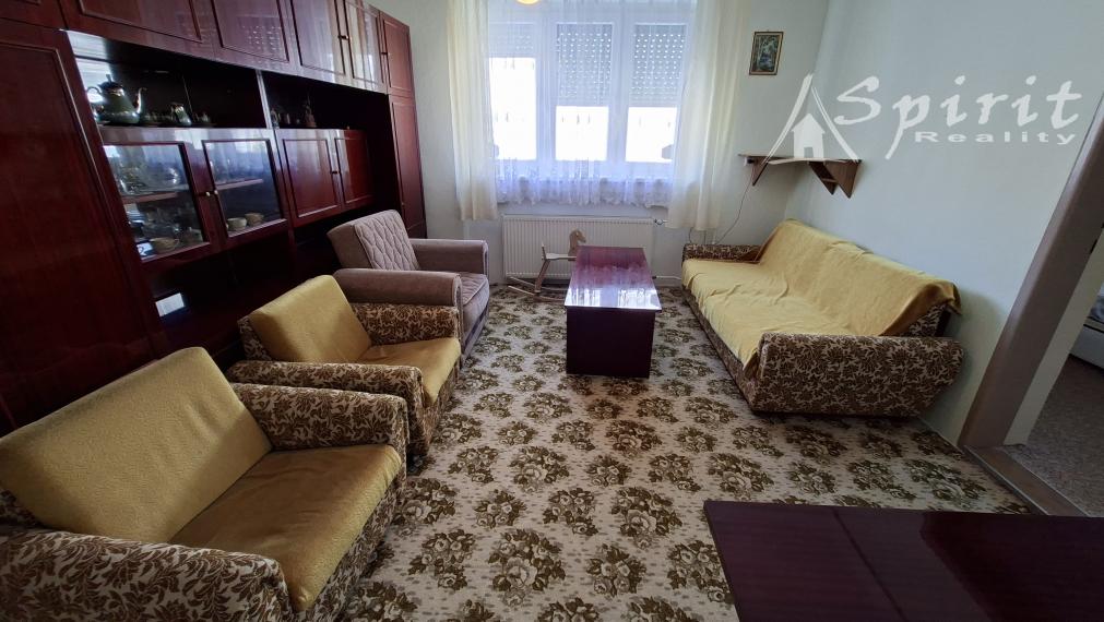 Na predaj priestranný 4-izbový rodinný dom vo Veľkých Úľanoch