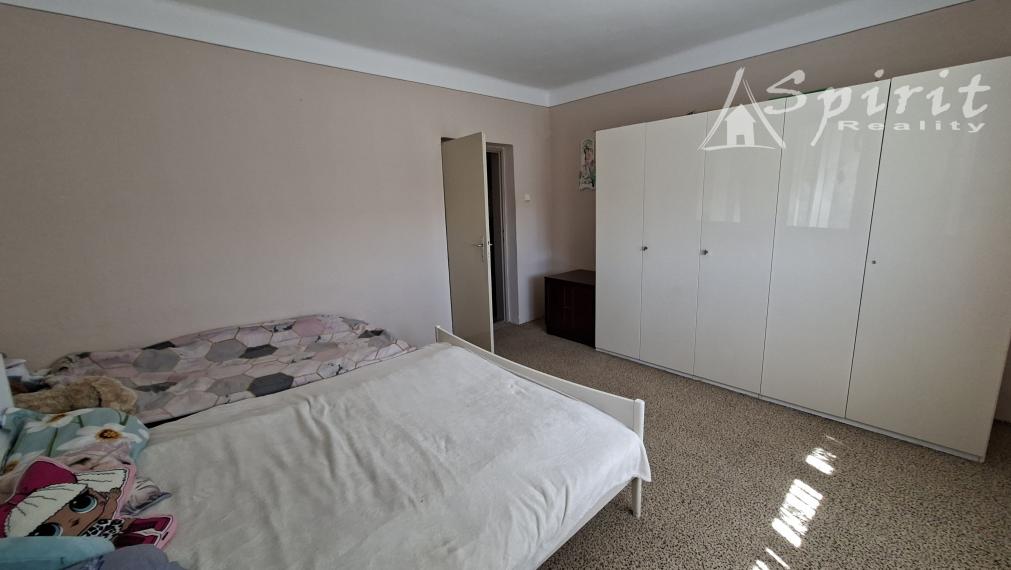 Na predaj priestranný 4-izbový rodinný dom vo Veľkých Úľanoch