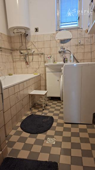 Na predaj priestranný 4-izbový rodinný dom vo Veľkých Úľanoch