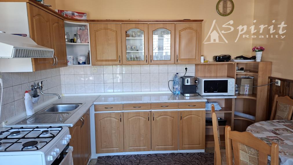 Na predaj priestranný 4-izbový rodinný dom vo Veľkých Úľanoch