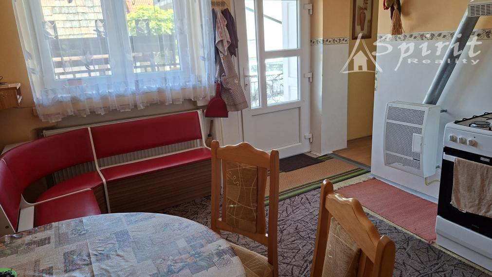 Na predaj priestranný 4-izbový rodinný dom vo Veľkých Úľanoch