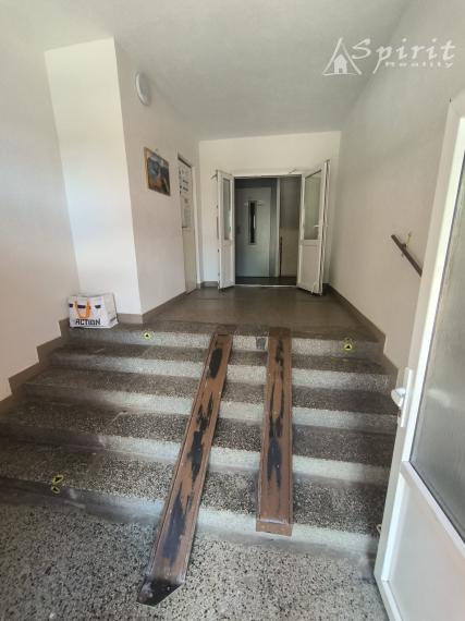 PREDAJ - 2-izbový byt po rekonštrukcii, 66,8 m² – Nové Zámky