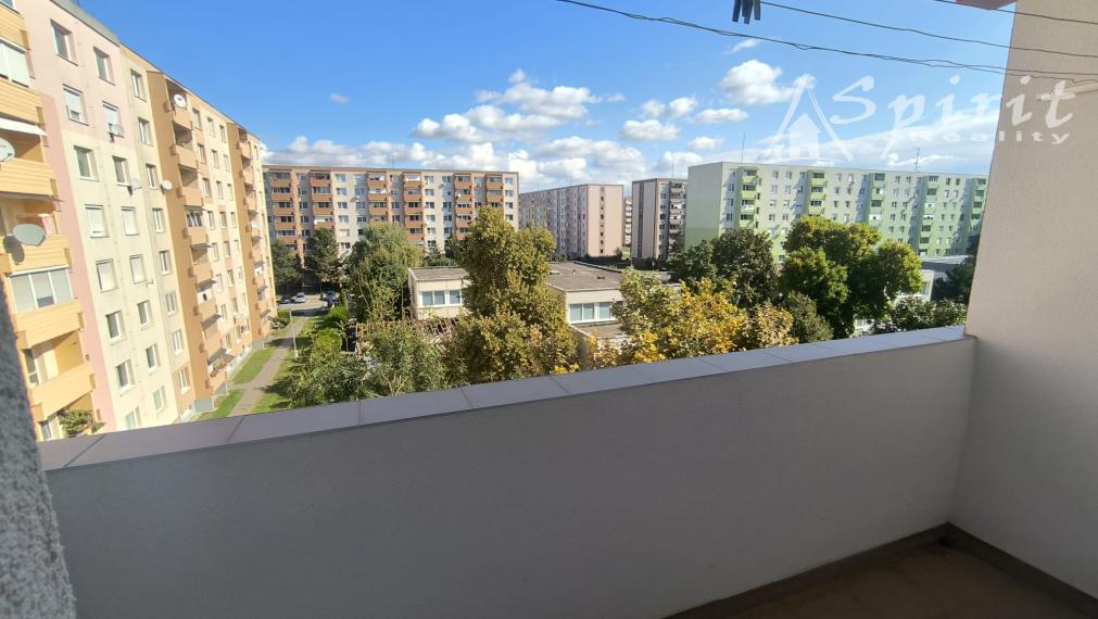 PREDAJ - 2-izbový byt po rekonštrukcii, 66,8 m² – Nové Zámky