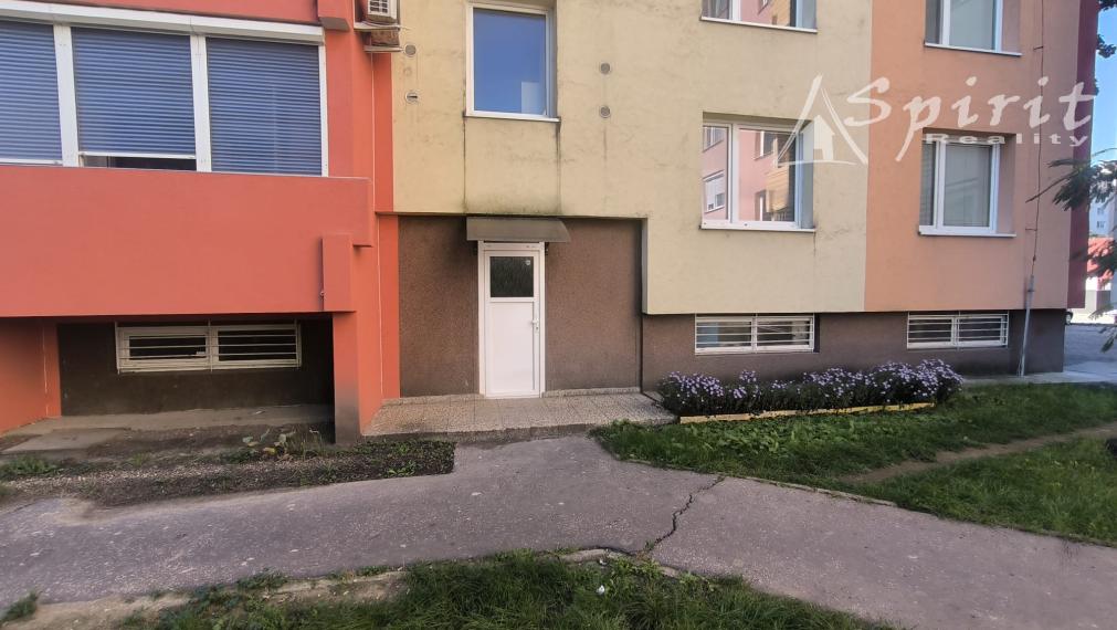 PREDAJ - 2-izbový byt po rekonštrukcii, 66,8 m² – Nové Zámky