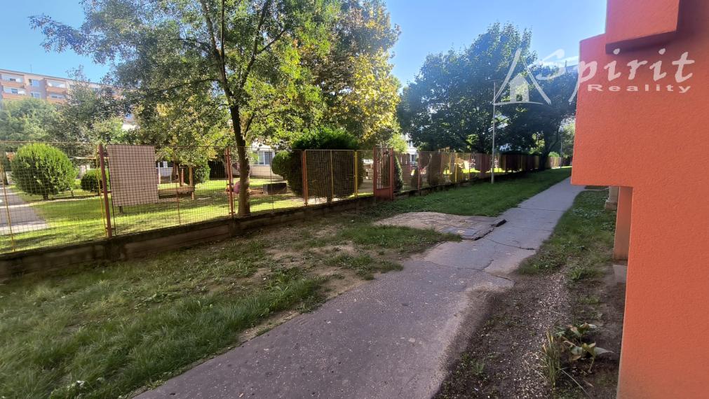 PREDAJ - 2-izbový byt po rekonštrukcii, 66,8 m² – Nové Zámky