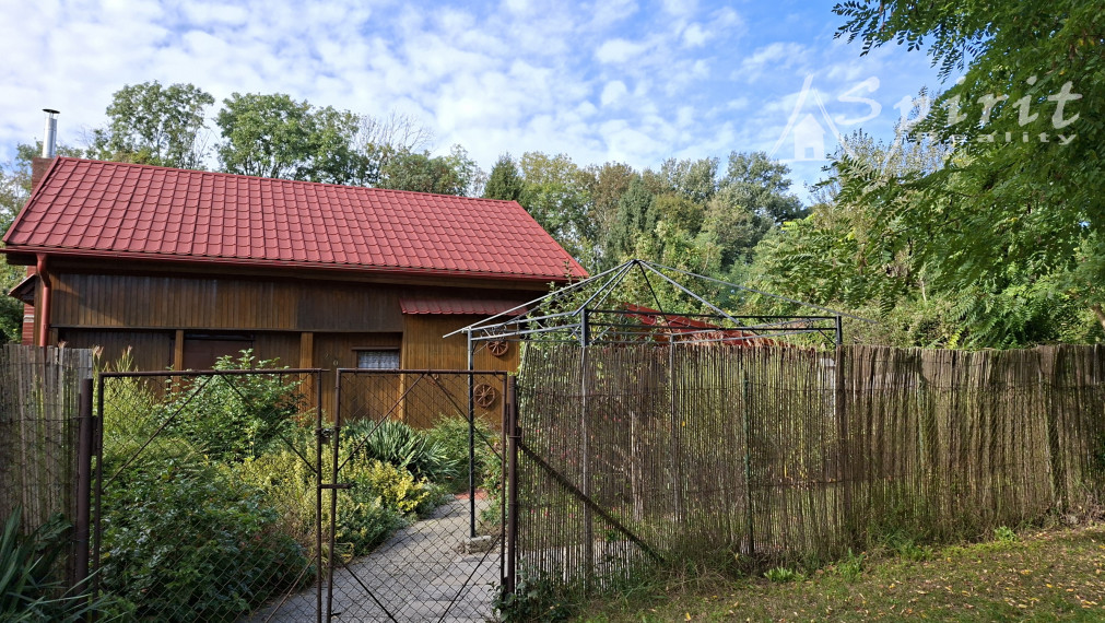 PREDAJ - 3izb. chata pri Malom Dunaji, na LV vedené ako RD