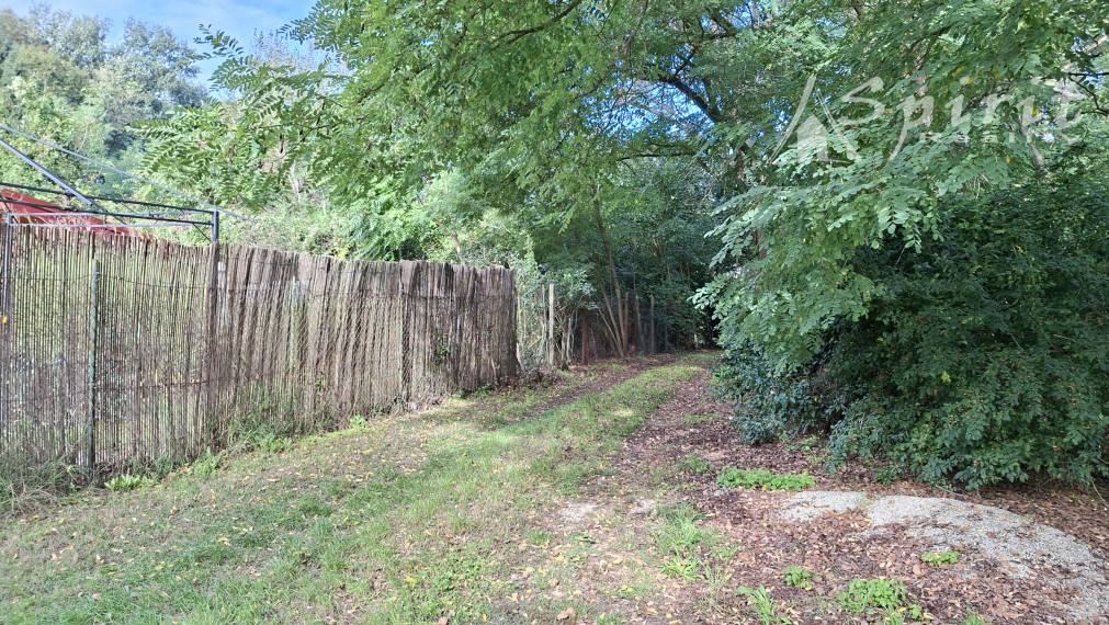 PREDAJ - 3izb. chata pri Malom Dunaji, na LV vedené ako RD