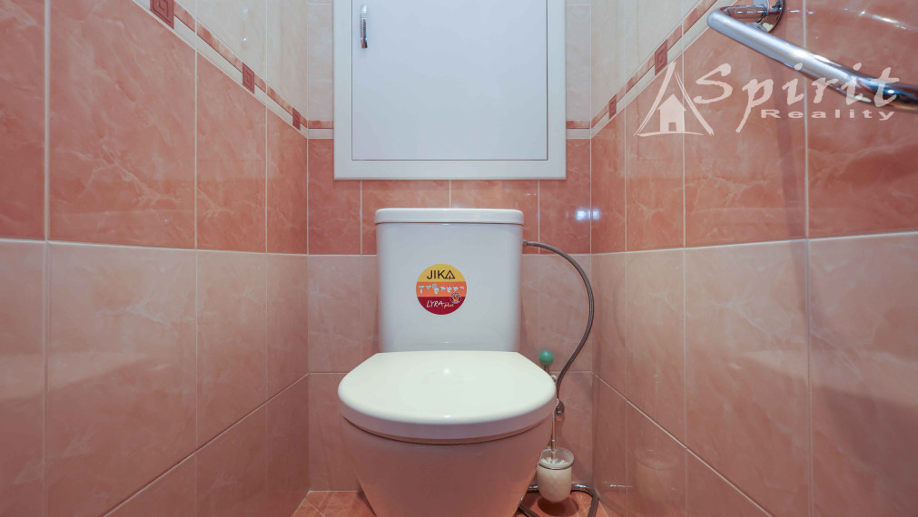 REZERVOVANÝ - Na predaj: priestranný 3-izbový byt s výhľadom do parku – Jégého ulica, Ružinov, BA, s garážovým státim