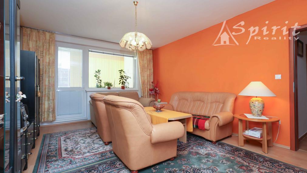 REZERVOVANÝ - Na predaj: priestranný 3-izbový byt s výhľadom do parku – Jégého ulica, Ružinov, BA, s garážovým státim