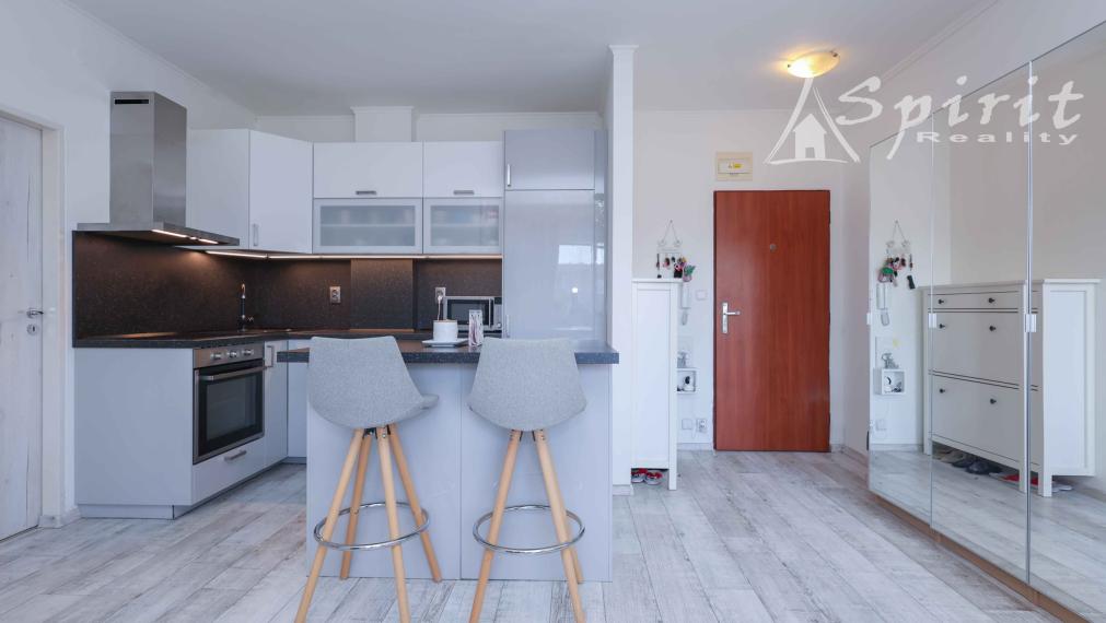 PREDAJ: šikovný 2 izb. byt v Senci - Zemplínska ul.