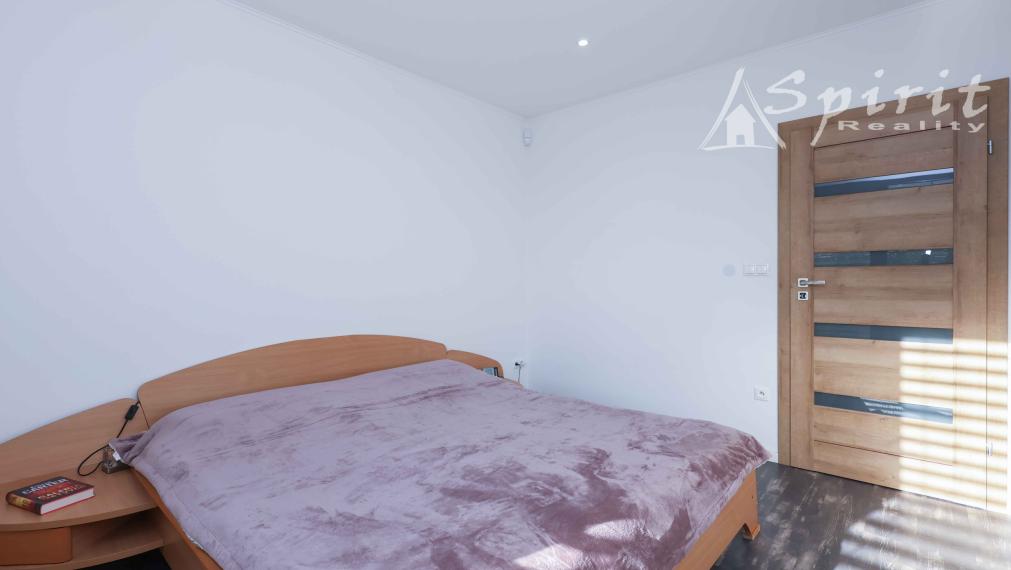 Na predaj: moderný a priestranný 5-izbový rodinný dom s bazénom a krásnou záhradou – Veľké Úľany