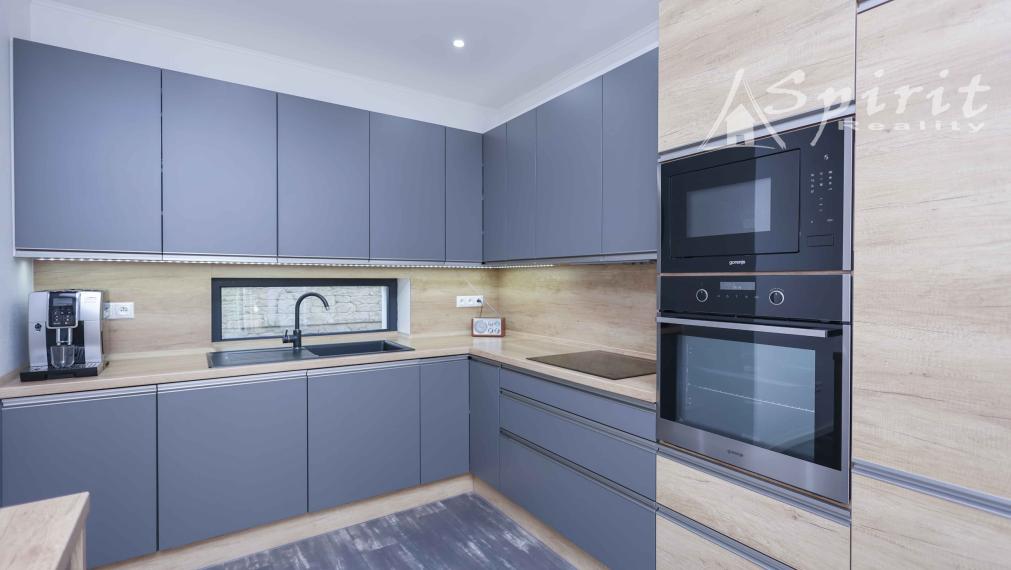 Na predaj: moderný a priestranný 5-izbový rodinný dom s bazénom a krásnou záhradou – Veľké Úľany