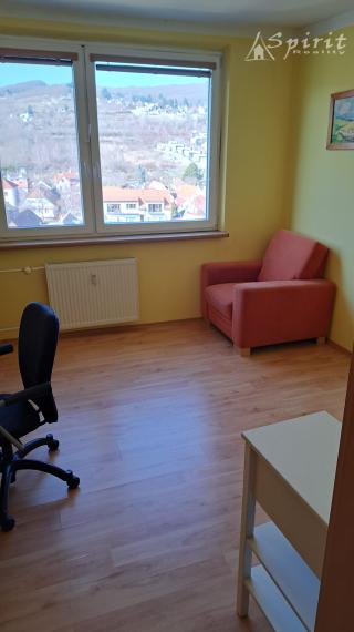 Na prenájom: Praktický 3-izbový byt s balkónom v Rači – Jurkovičova ulica