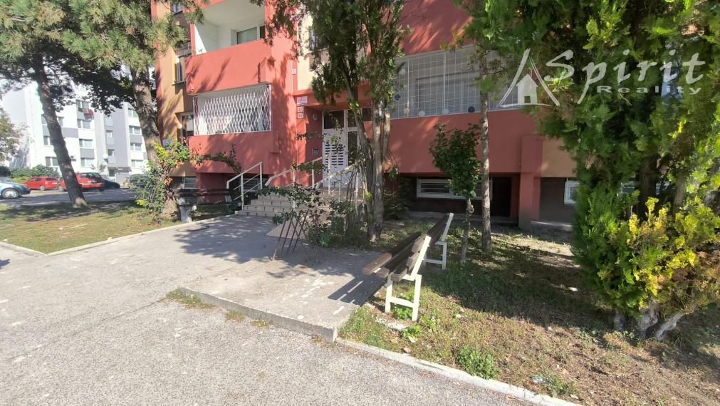 REZERVOVANÝ - PREDAJ šikovného 2izb. bytu v Nových Zámkoch - 67m2 - NOVÁ CENA