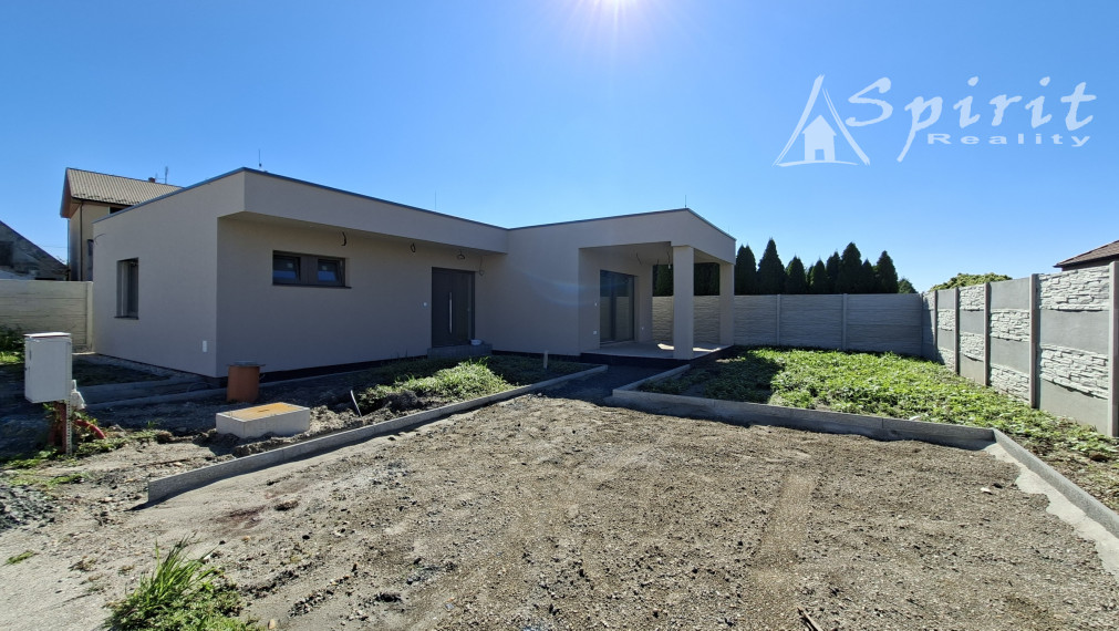 NOVOSTAVBA 3izb.RD v tichej uličke obce Veľké Úľany