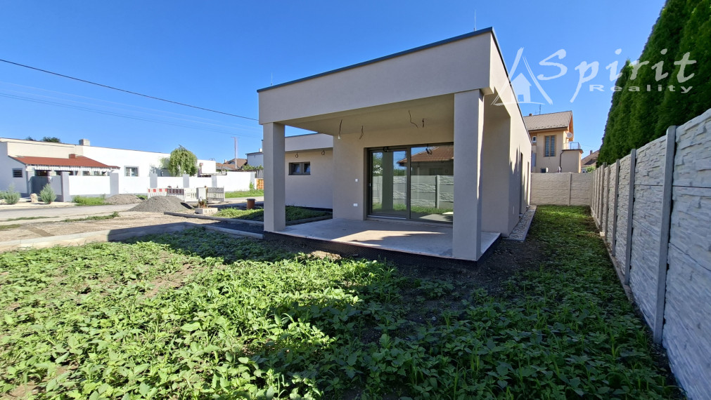 NOVOSTAVBA 3izb.RD v tichej uličke obce Veľké Úľany