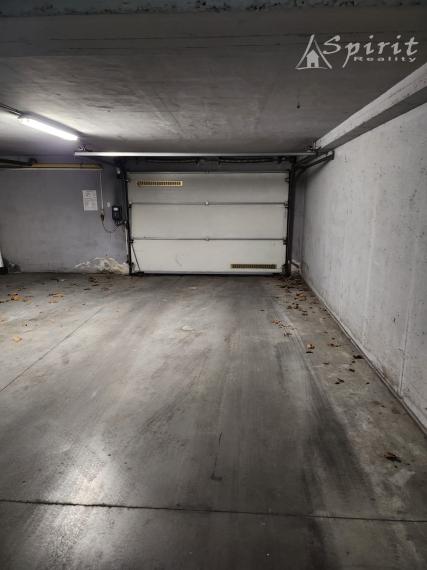 Na prenájom: Garáž 18 m² – Kazanská ulica, Bratislava