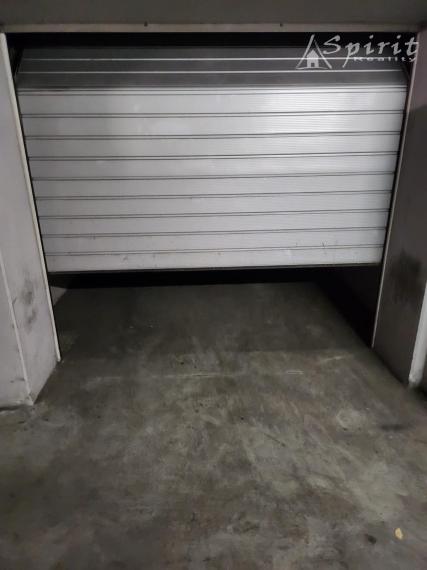 Na prenájom: Garáž 18 m² – Kazanská ulica, Bratislava