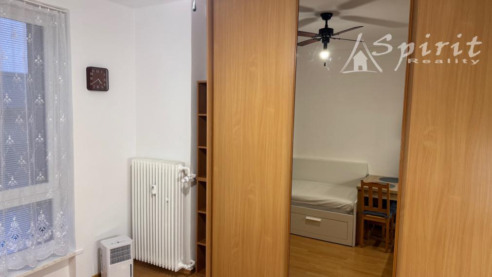 Prenájom: šikovná garsónka na Pražskej u. - Staré Mesto