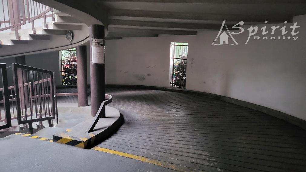 Na prenájom uzamykateľná garáž, uzatvorený areál s 24h.službou