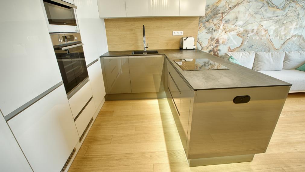 Prenájom luxusného 2izb. bytu v projekte SKY PARK