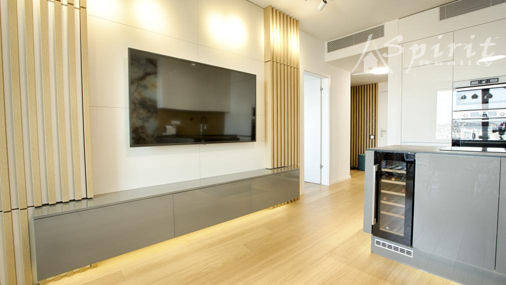 Prenájom luxusného 2izb. bytu v projekte SKY PARK