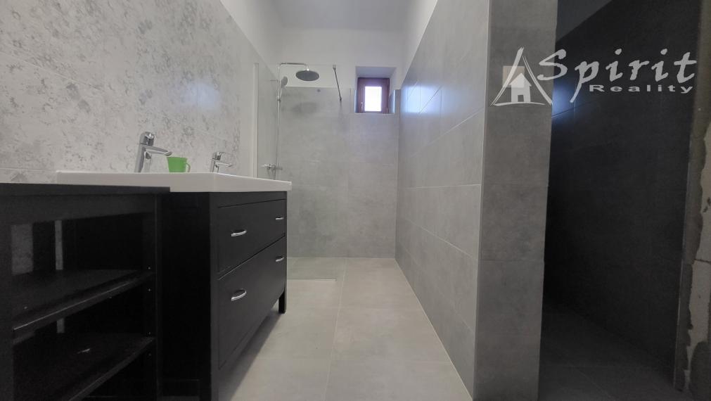 PRENÁJOM: 6 izb. RD v obci Veľké Úľany - komplet zrekonštruovaný