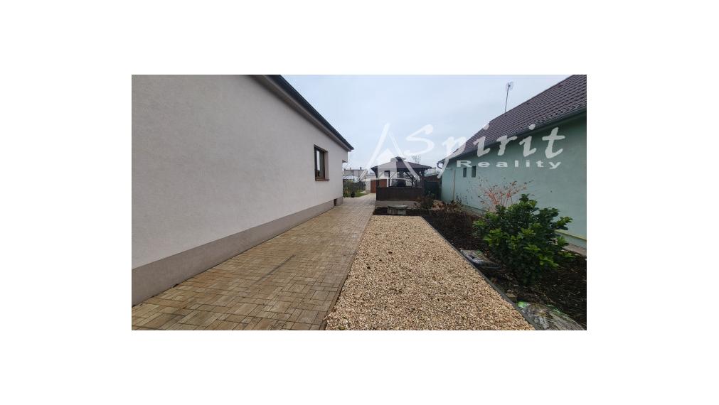 PRENÁJOM: 6 izb. RD v obci Veľké Úľany - komplet zrekonštruovaný